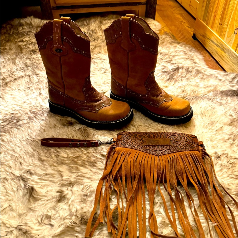 Roper women’s boots size 8